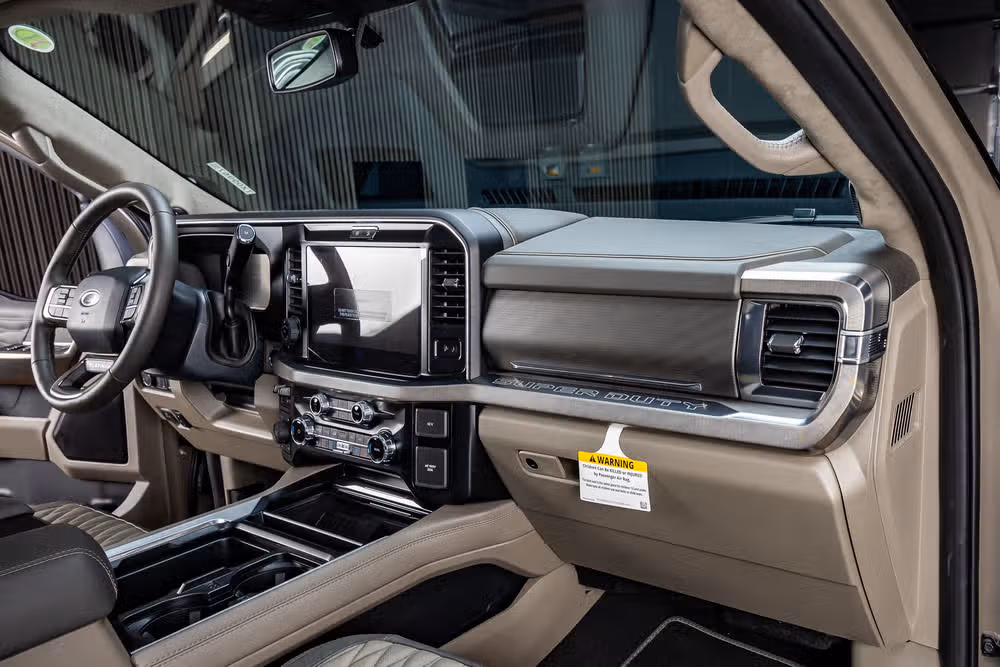 2026 Ford F-250 Super Duty Platinum Plus Crew Cab Image 18