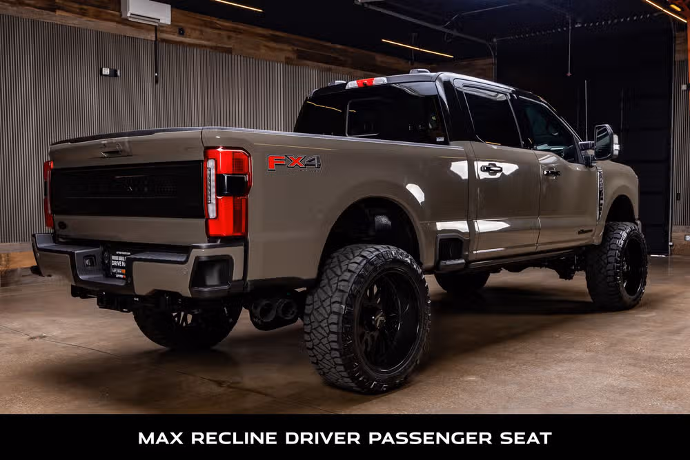 2026 Ford F-250 Super Duty Platinum Plus Crew Cab Image 10