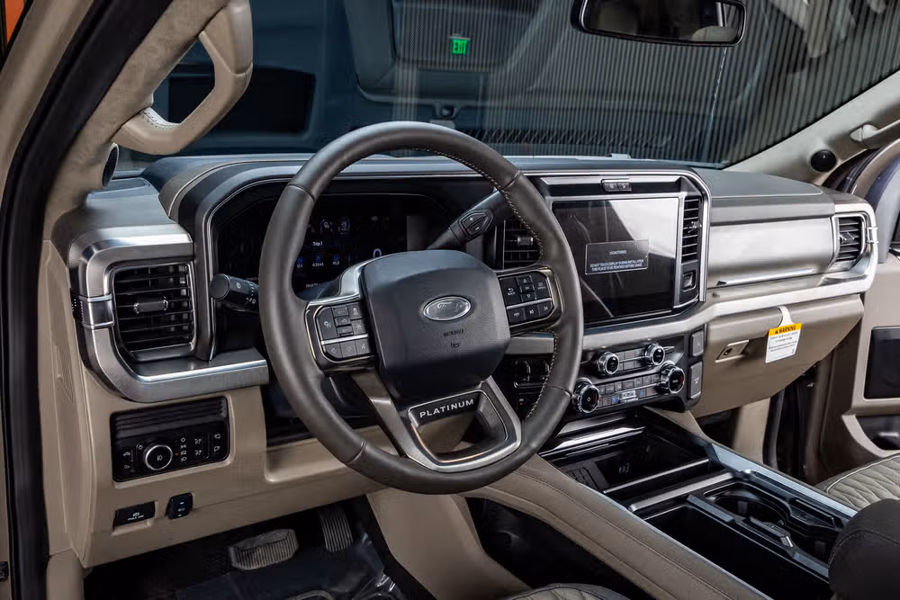 2026 Ford F-250 Super Duty Platinum Plus Crew Cab Image 17