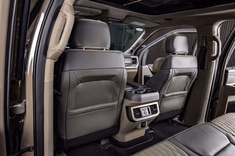 2026 Ford F-250 Super Duty Platinum Plus Crew Cab Image 36