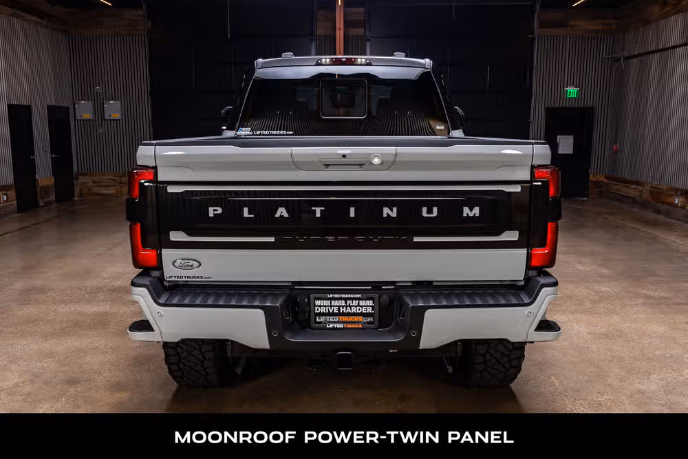 2026 Ford F-250 Super Duty Platinum Plus Crew Cab Image 8