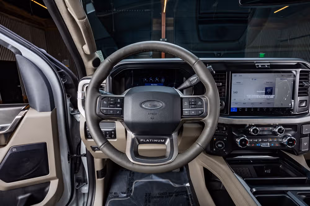 2026 Ford F-250 Super Duty Platinum Plus Crew Cab Image 19