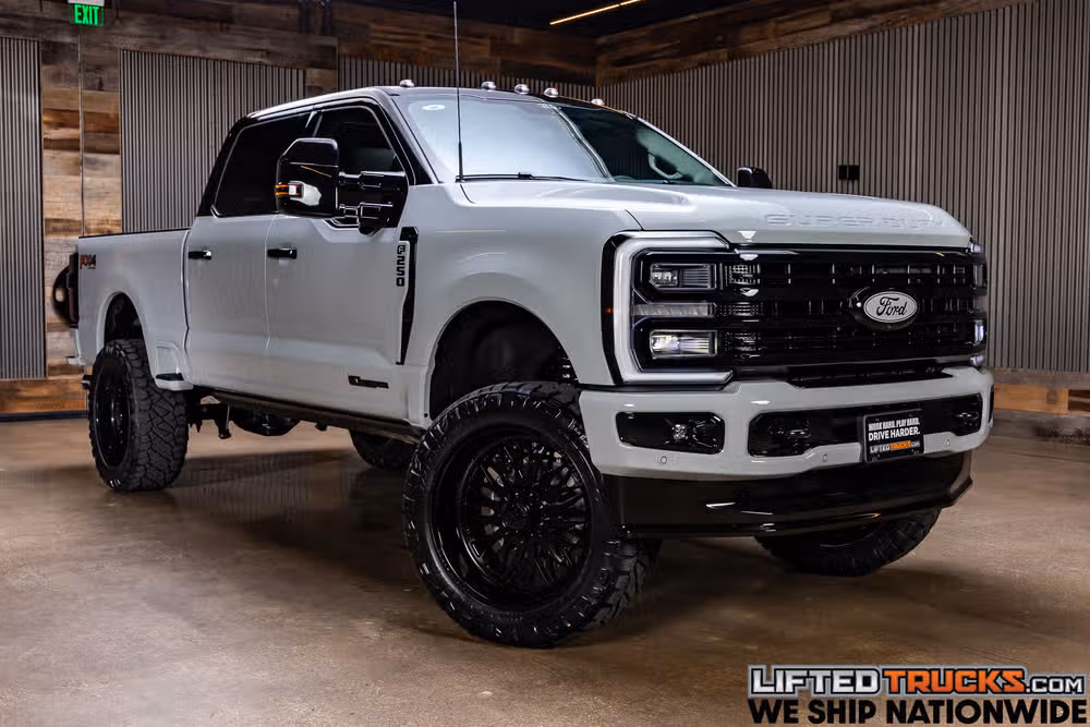 TX10193 - 2026 Ford F-250 Super Duty Platinum Plus Crew Cab