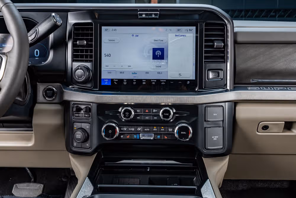 2026 Ford F-250 Super Duty Platinum Plus Crew Cab Image 24