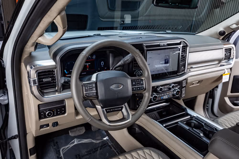 2026 Ford F-250 Super Duty Platinum Plus Crew Cab Image 17