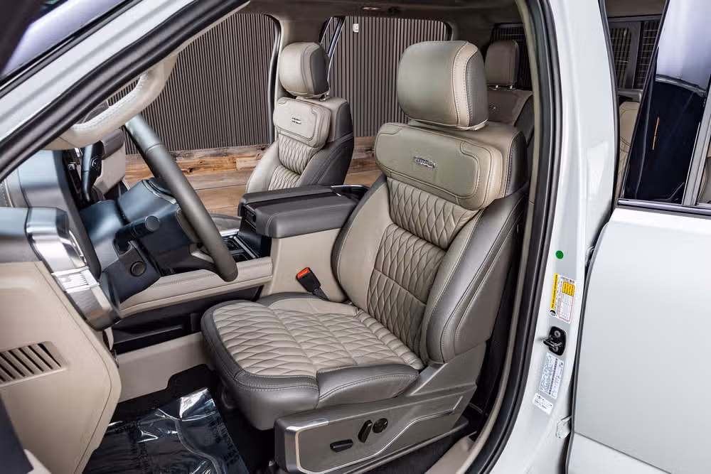 2026 Ford F-250 Super Duty Platinum Plus Crew Cab Image 30