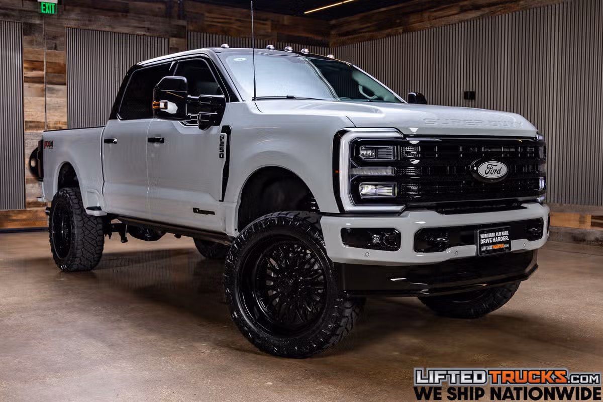 2026 Ford F-250 Super Duty Platinum Plus Crew Cab