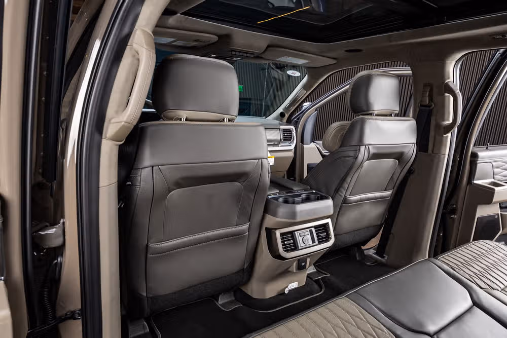 2026 Ford F-350 Super Duty Platinum Plus Crew Cab Image 36