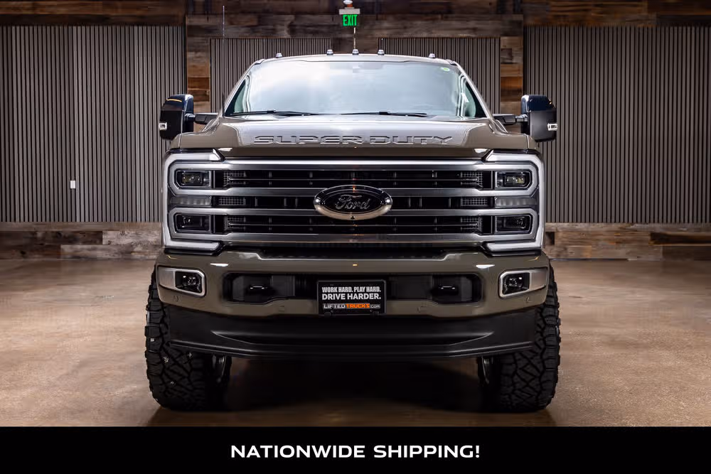 2026 Ford F-350 Super Duty Platinum Plus Crew Cab Image 4
