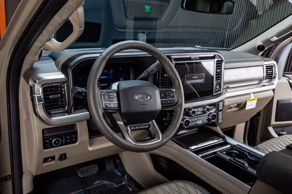 2026 Ford F-350 Super Duty Platinum Plus Crew Cab Image 17