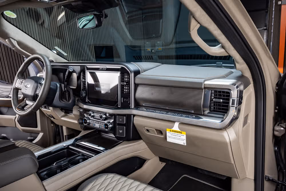 2026 Ford F-350 Super Duty Platinum Plus Crew Cab Image 18