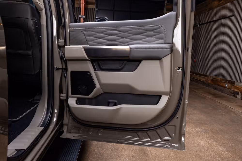 2026 Ford F-350 Super Duty Platinum Plus Crew Cab Image 41