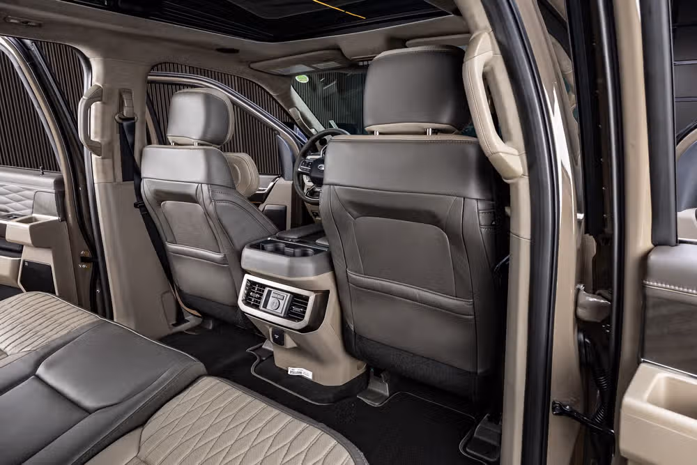 2026 Ford F-350 Super Duty Platinum Plus Crew Cab Image 34