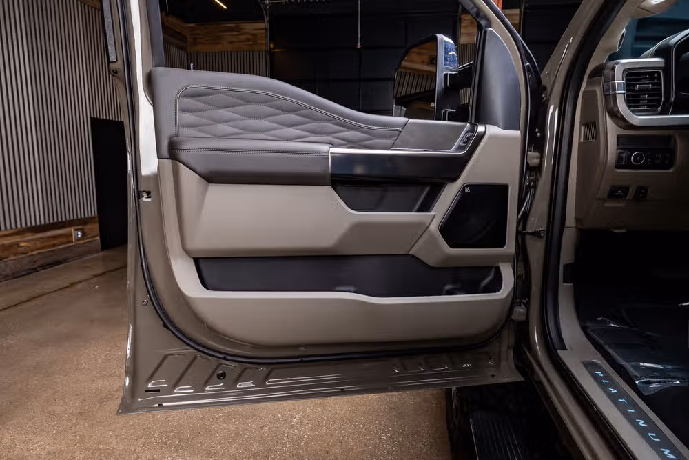 2026 Ford F-350 Super Duty Platinum Plus Crew Cab Image 38