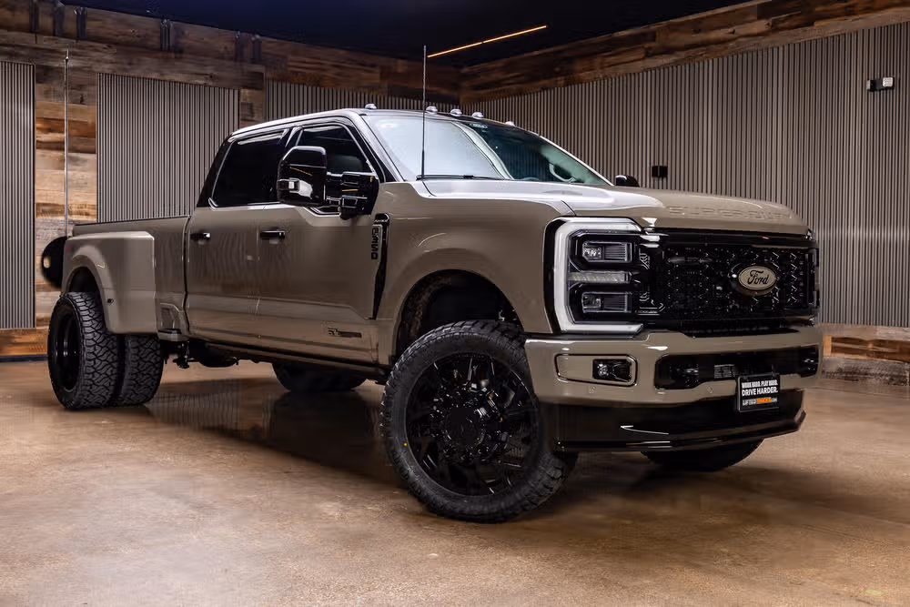TX10338 - 2026 Ford F-350 Super Duty Platinum Plus Crew Cab