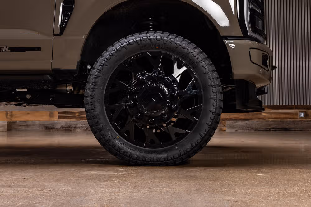 2026 Ford F-350 Super Duty Platinum Plus Crew Cab Image 12