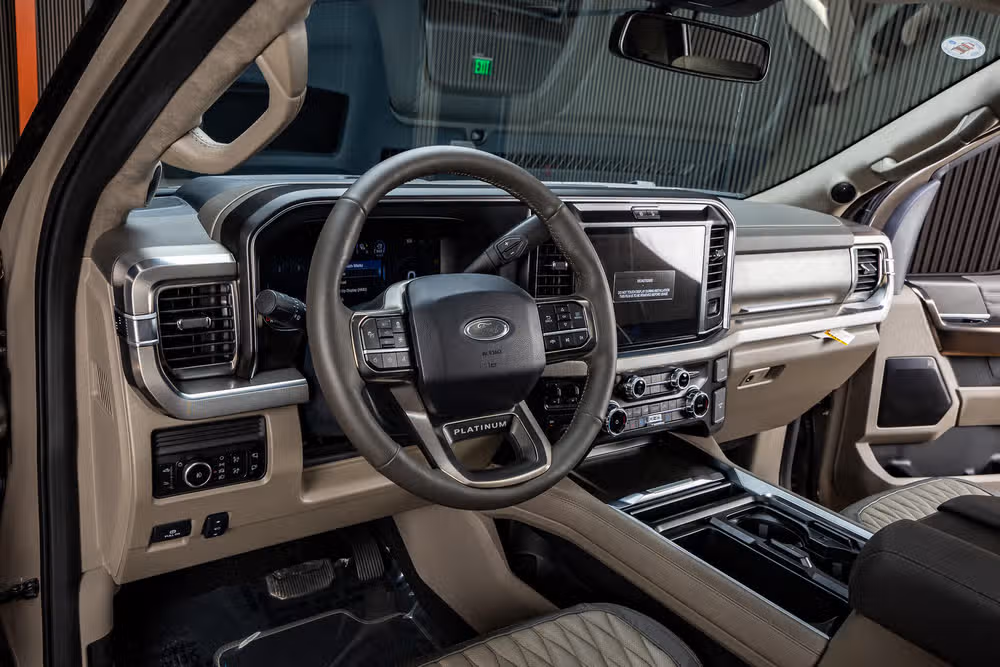 2026 Ford F-350 Super Duty Platinum Plus Crew Cab Image 17
