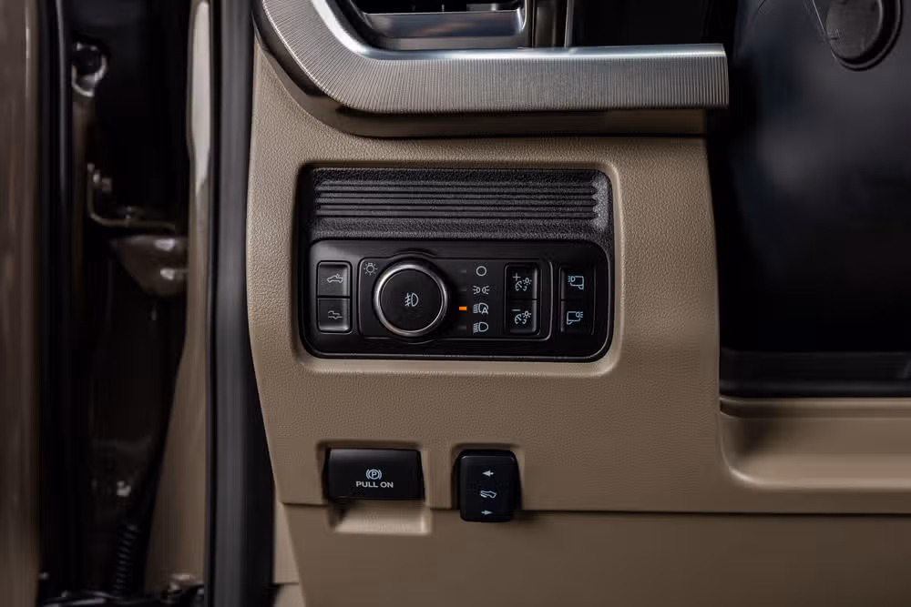 2026 Ford F-350 Super Duty Platinum Plus Crew Cab Image 22