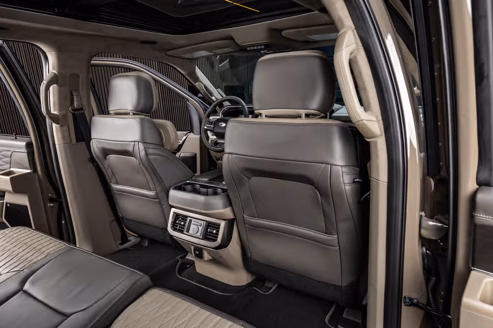 2026 Ford F-350 Super Duty Platinum Plus Crew Cab Image 34