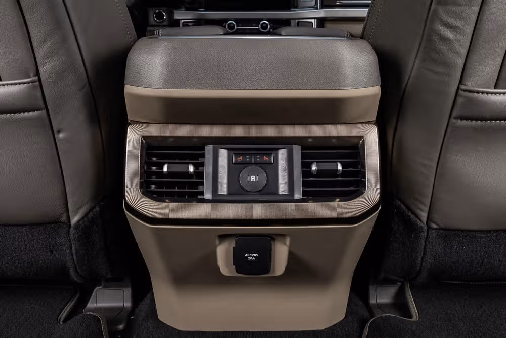 2026 Ford F-350 Super Duty Platinum Plus Crew Cab Image 35