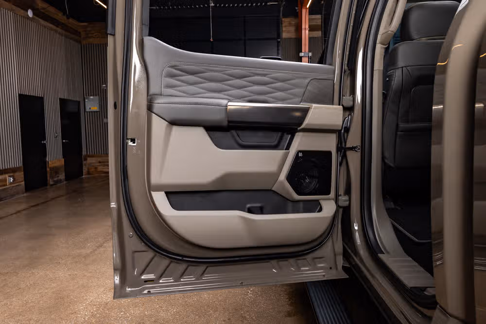 2026 Ford F-350 Super Duty Platinum Plus Crew Cab Image 40