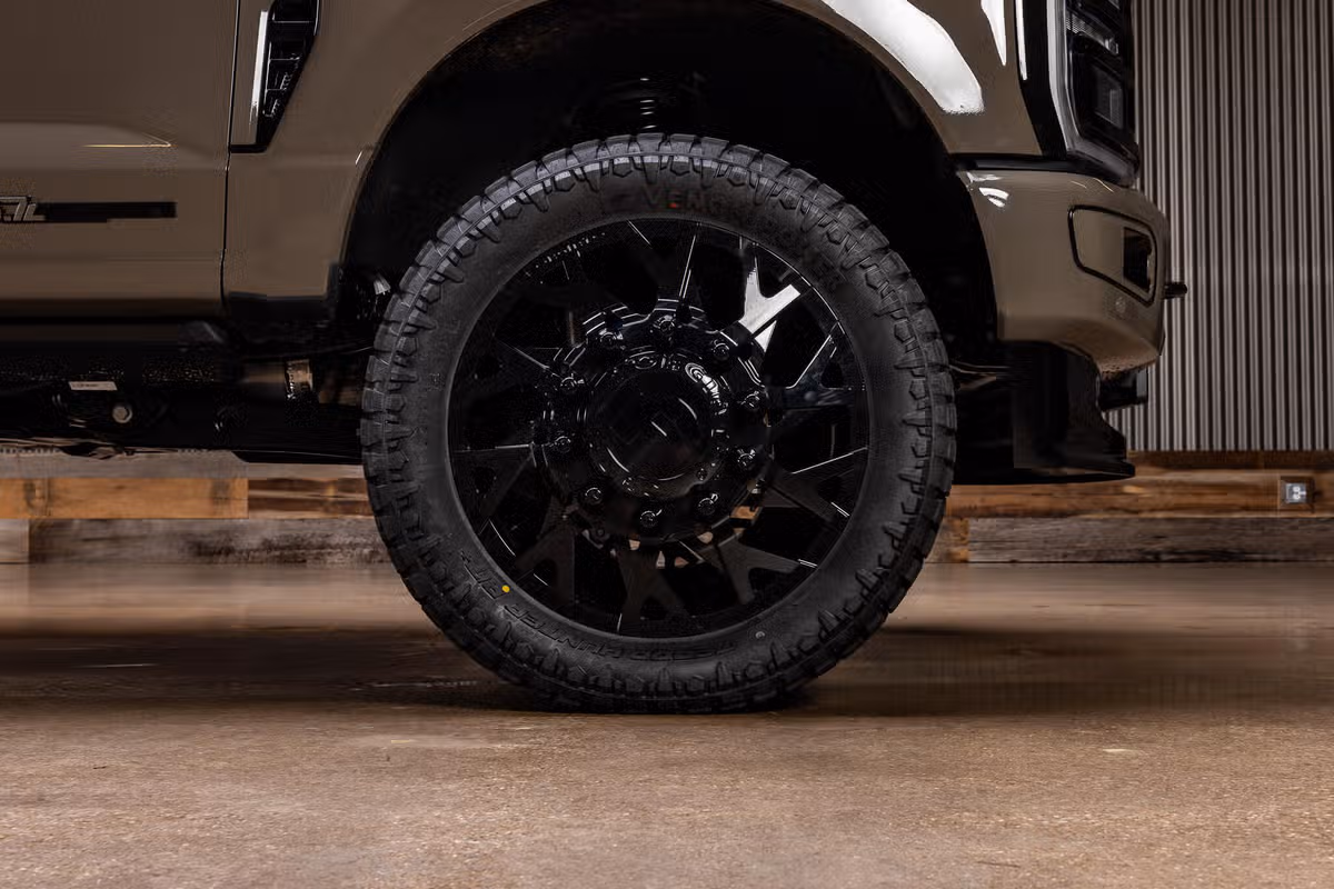 2026 Ford F-350 Super Duty Platinum Plus Crew Cab