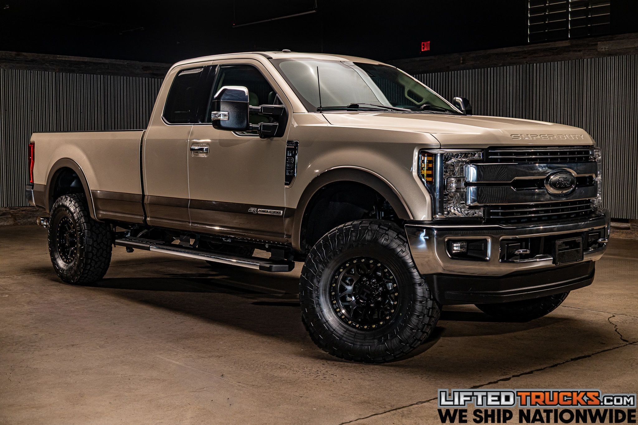 White Gold/Stone Gray 2018 Ford F-350 Super Duty Pickup Truck Four-Wheel Drive Automatic