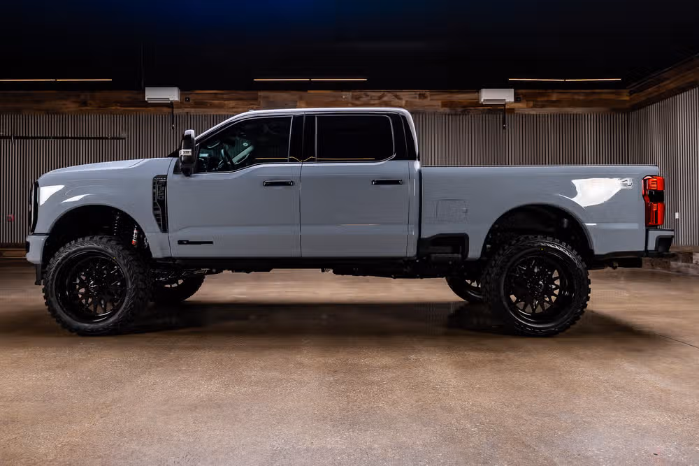 2026 Ford F-350 Super Duty Platinum Plus Crew Cab Image 5