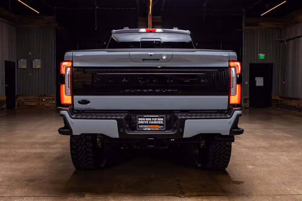 2026 Ford F-350 Super Duty Platinum Plus Crew Cab Image 7