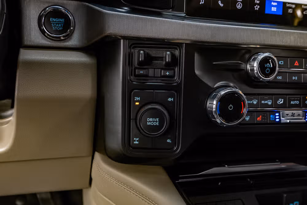 2026 Ford F-350 Super Duty Platinum Plus Crew Cab Image 23
