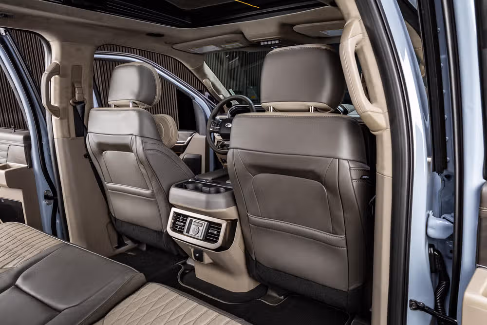 2026 Ford F-350 Super Duty Platinum Plus Crew Cab Image 33