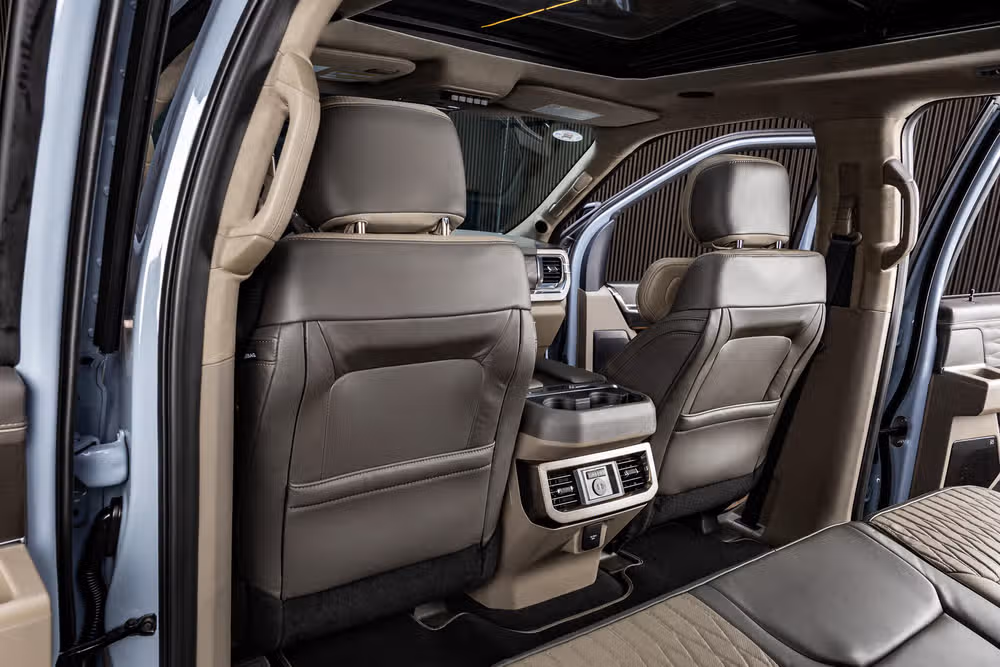 2026 Ford F-350 Super Duty Platinum Plus Crew Cab Image 35