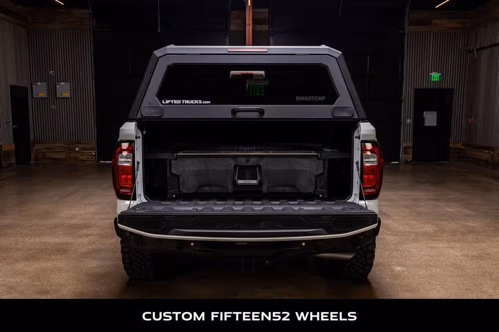 2026 GMC Canyon AT4 Crew Cab Image 8