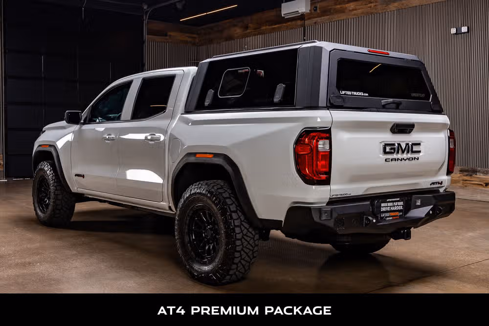 2026 GMC Canyon AT4 Crew Cab Image 6
