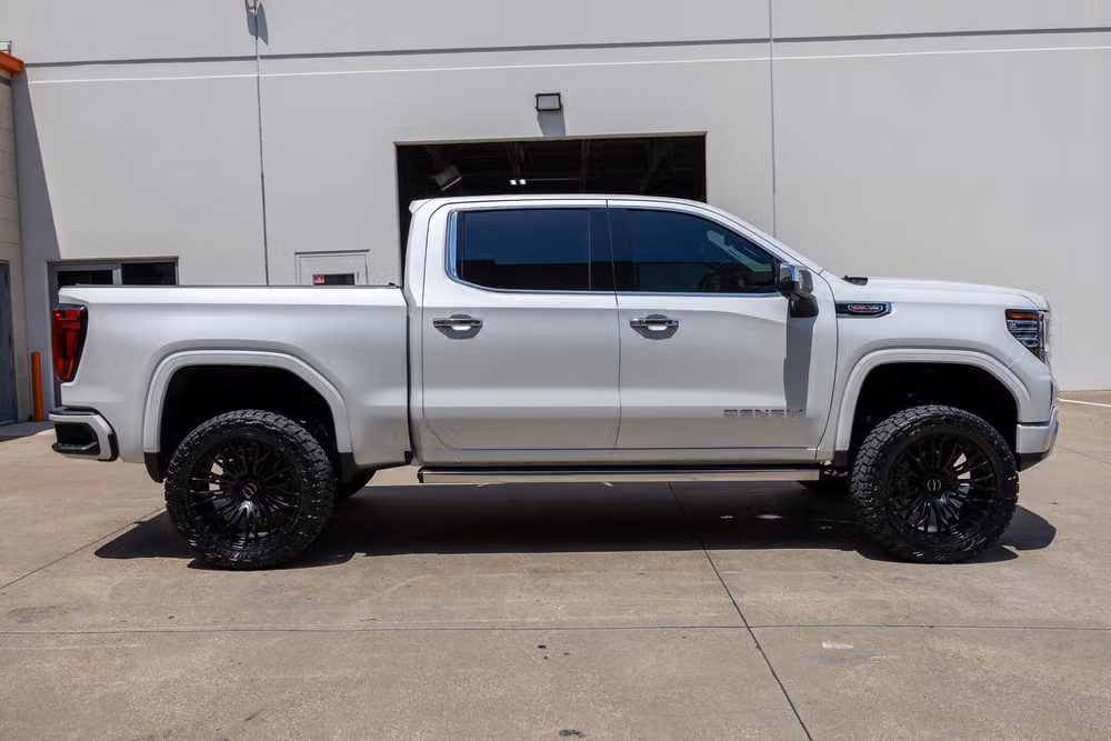 2024 GMC Sierra 1500 Denali Crew Cab Image 12