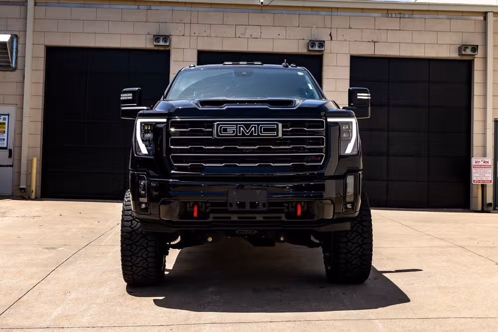 2024 GMC Sierra 2500HD AT4 Crew Cab Image 2