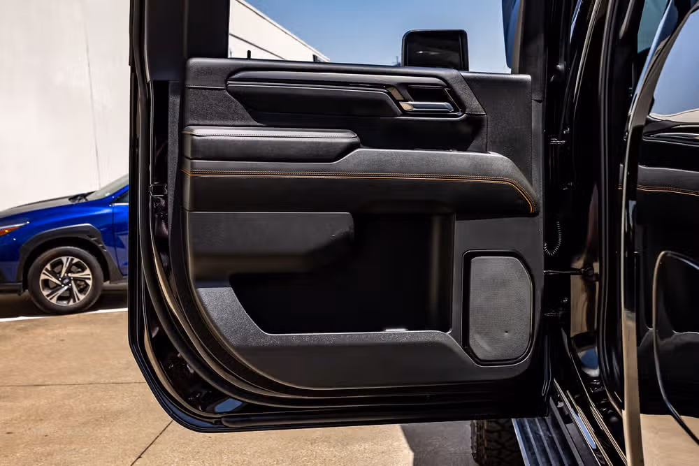 2024 GMC Sierra 2500HD AT4 Crew Cab Image 38
