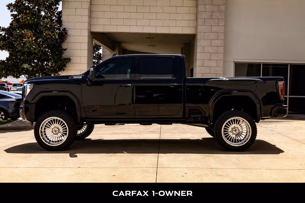 2024 GMC Sierra 2500HD AT4 Crew Cab Image 5