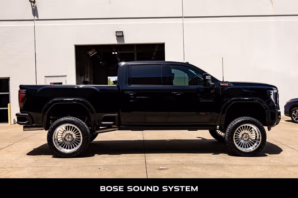 2024 GMC Sierra 2500HD AT4 Crew Cab Image 10