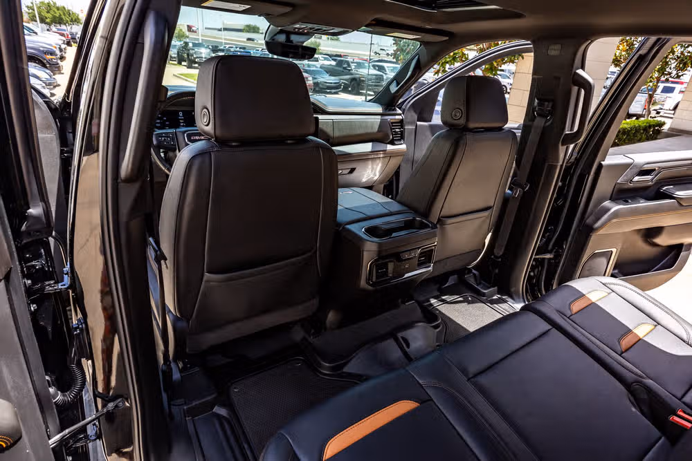 2024 GMC Sierra 2500HD AT4 Crew Cab Image 34