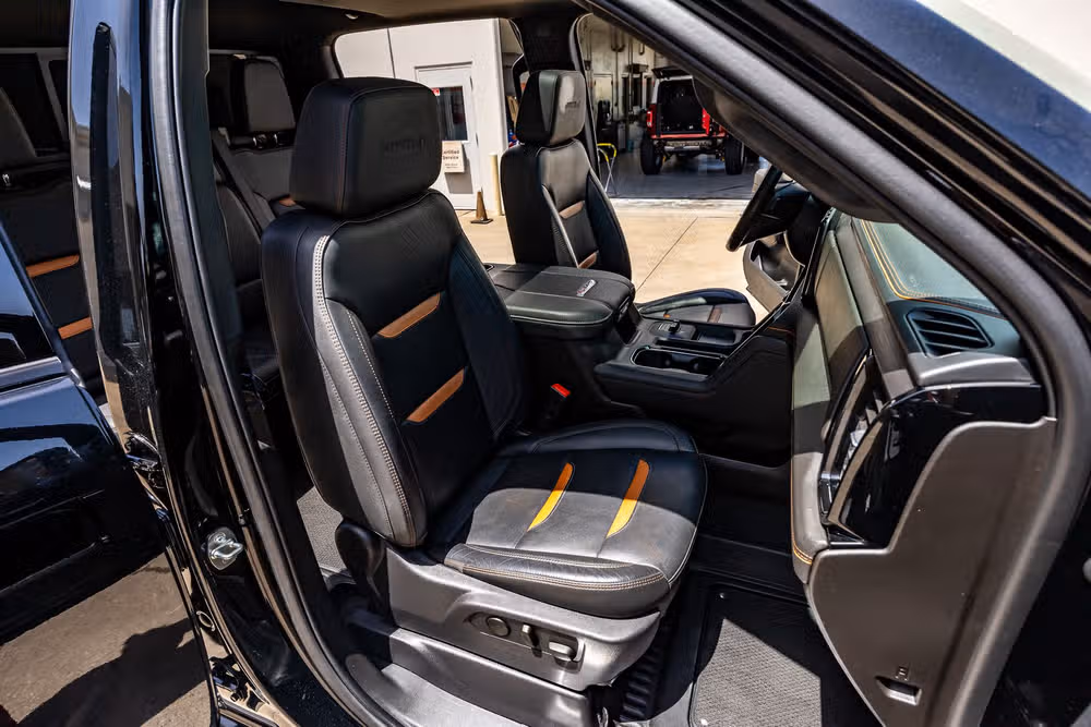2024 GMC Sierra 2500HD AT4 Crew Cab Image 31