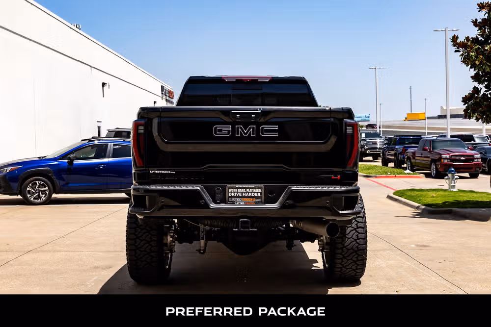 2024 GMC Sierra 2500HD AT4 Crew Cab Image 7