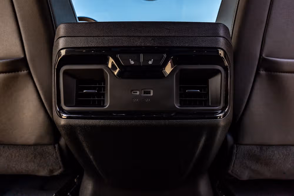 2024 GMC Sierra 2500HD AT4 Crew Cab Image 33