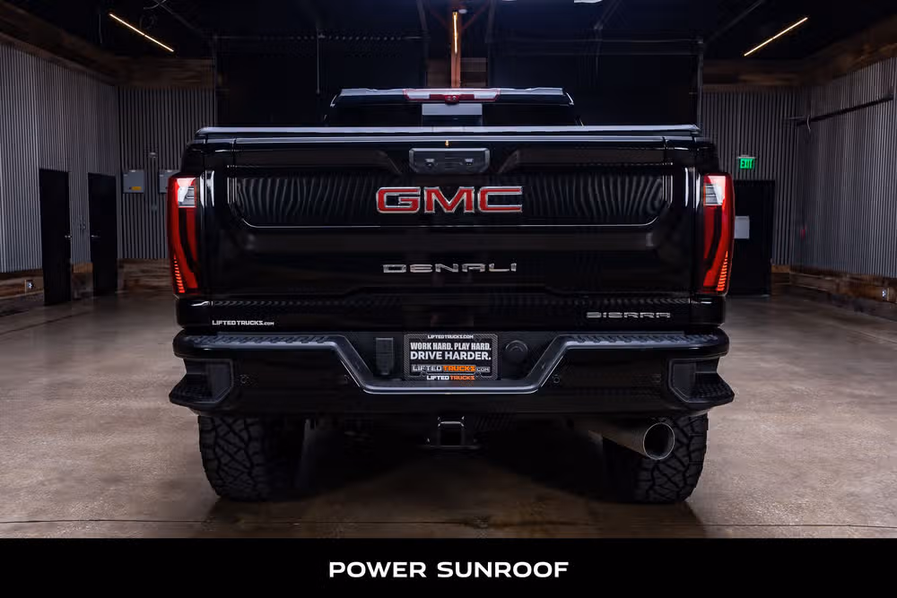 2026 GMC Sierra 2500HD Denali Crew Cab Image 8