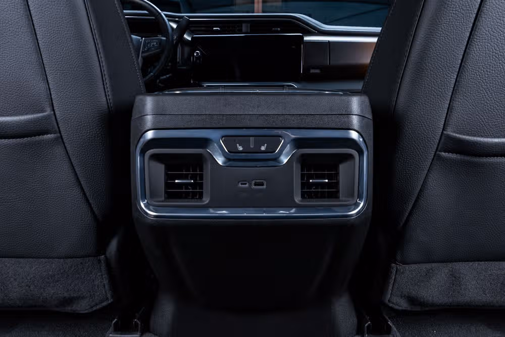 2026 GMC Sierra 2500HD Denali Crew Cab Image 34