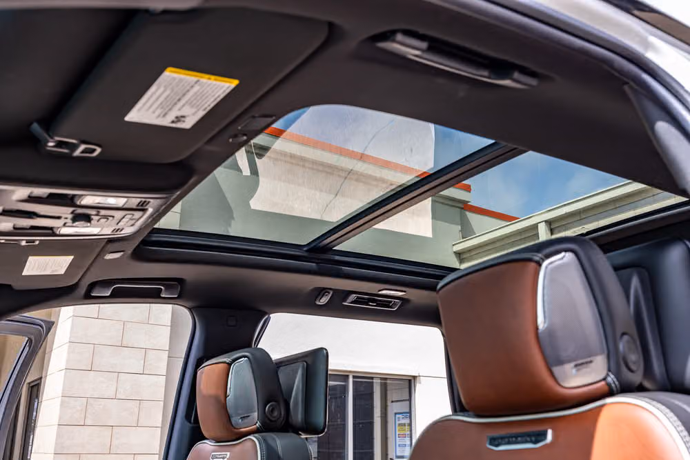 2023 GMC Yukon Denali Ultimate Image 32