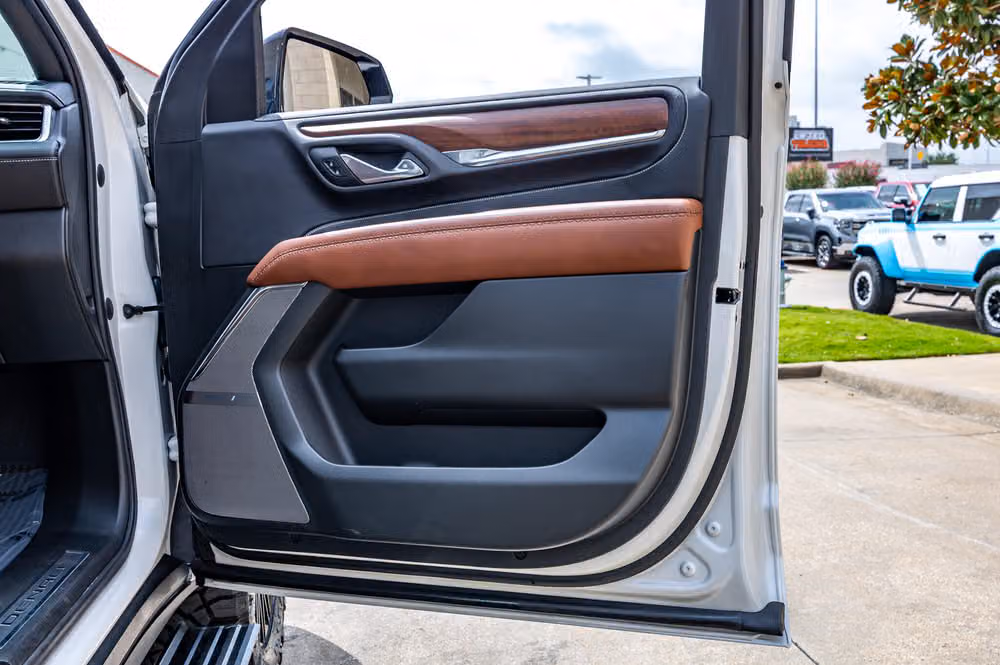 2023 GMC Yukon Denali Ultimate Image 42