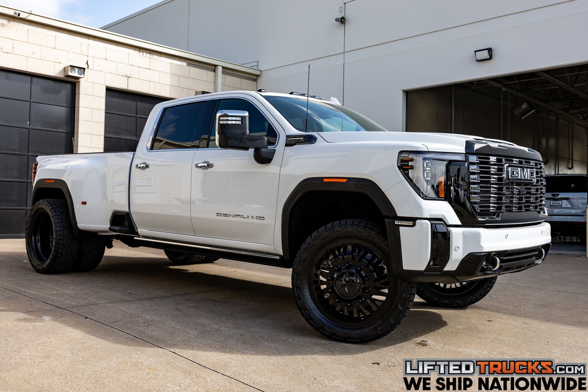2026 GMC Sierra 4WD Crew Cab LB DRW Denali Ultimate's photo