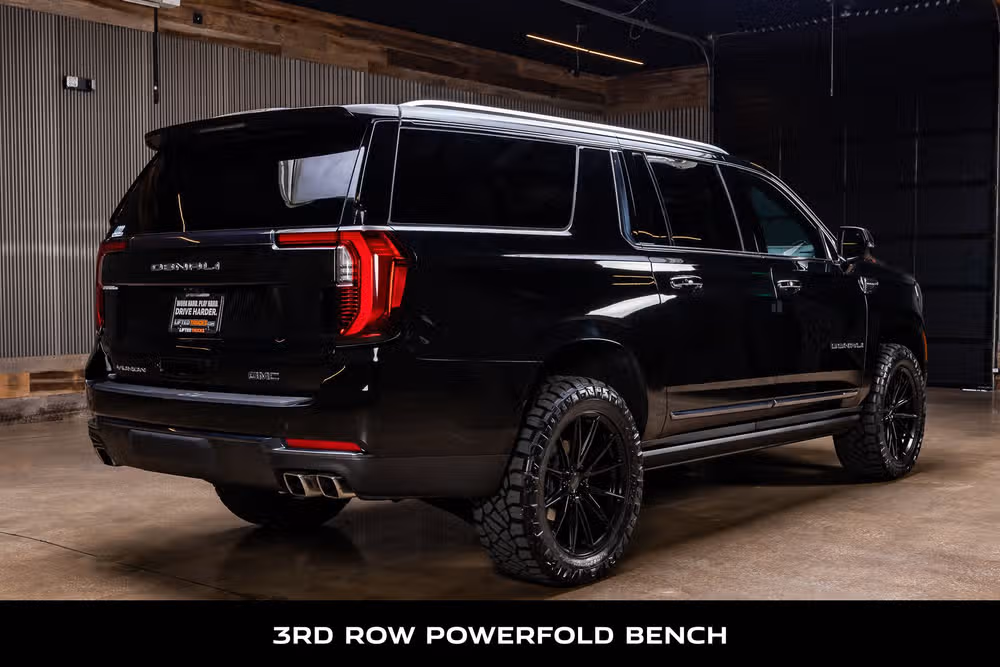 2026 GMC Yukon XL Denali Ultimate Image 10