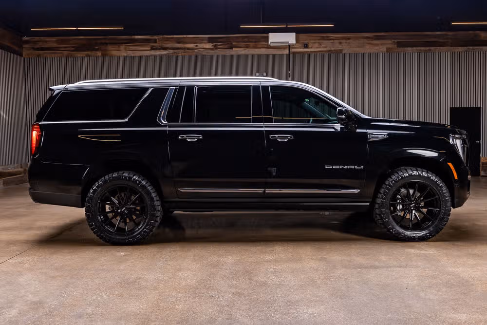 2026 GMC Yukon XL Denali Ultimate Image 11